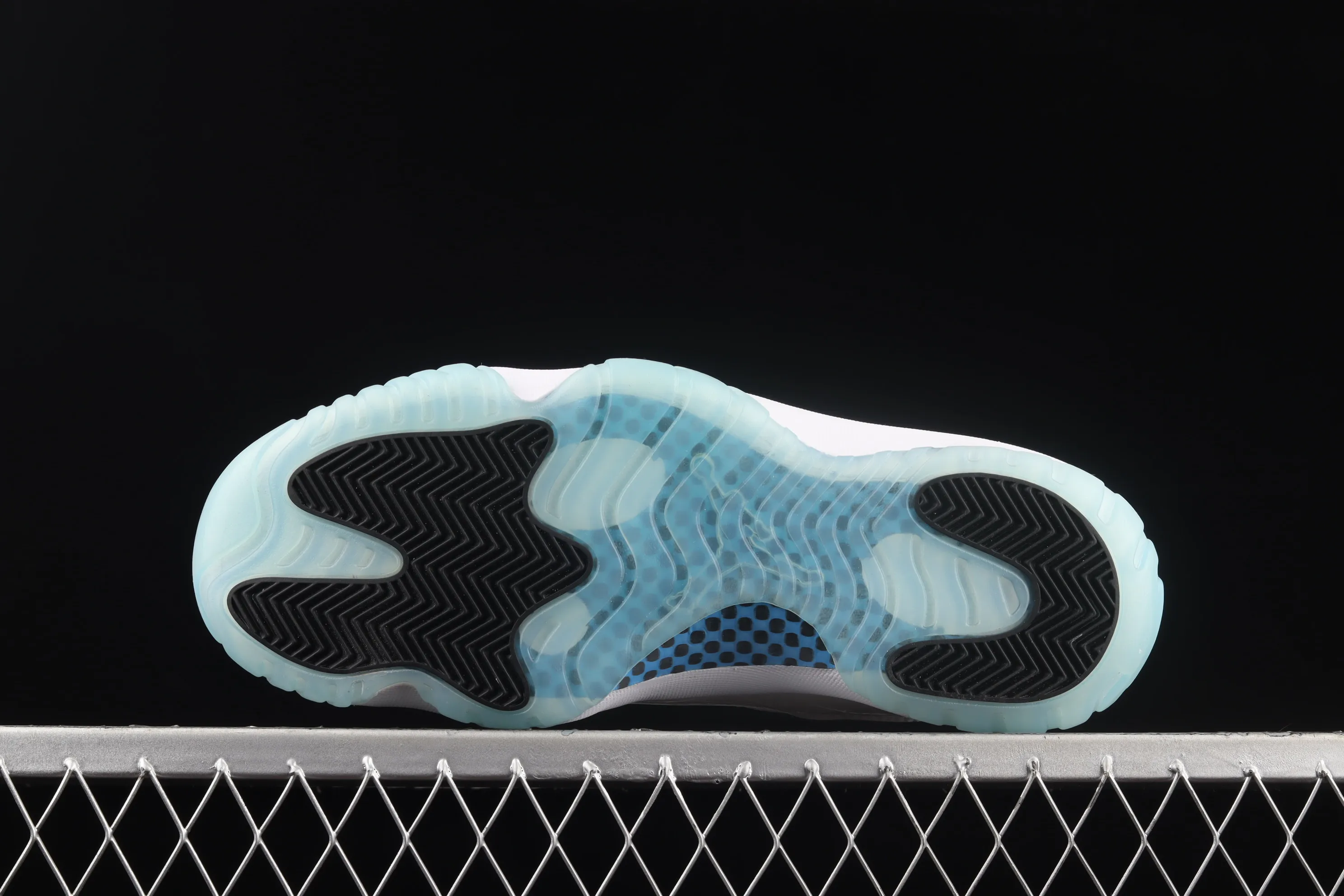 All categories Air Jordan Jordan series basketball shoes Air Jordan 11 F version Air Jordan 11 Bred AJ11 Joe 11 legendary blue 378037-117